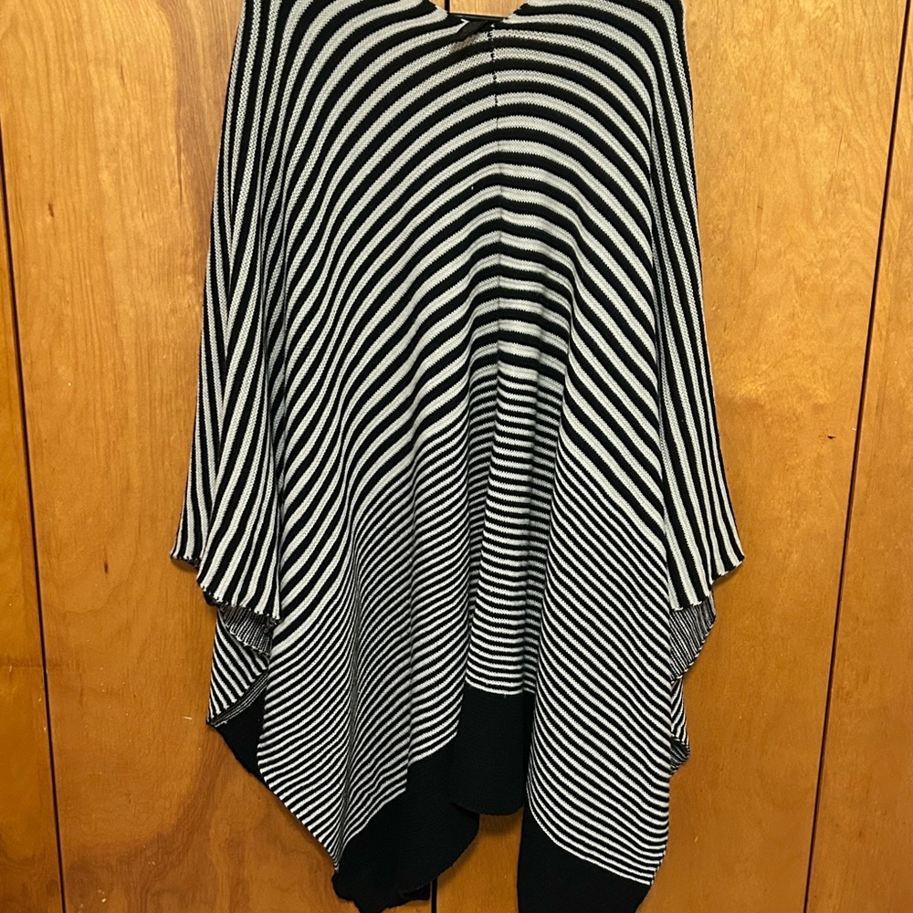 Lane Bryant Black and White Striped Knit Poncho - Picture 6 of 6